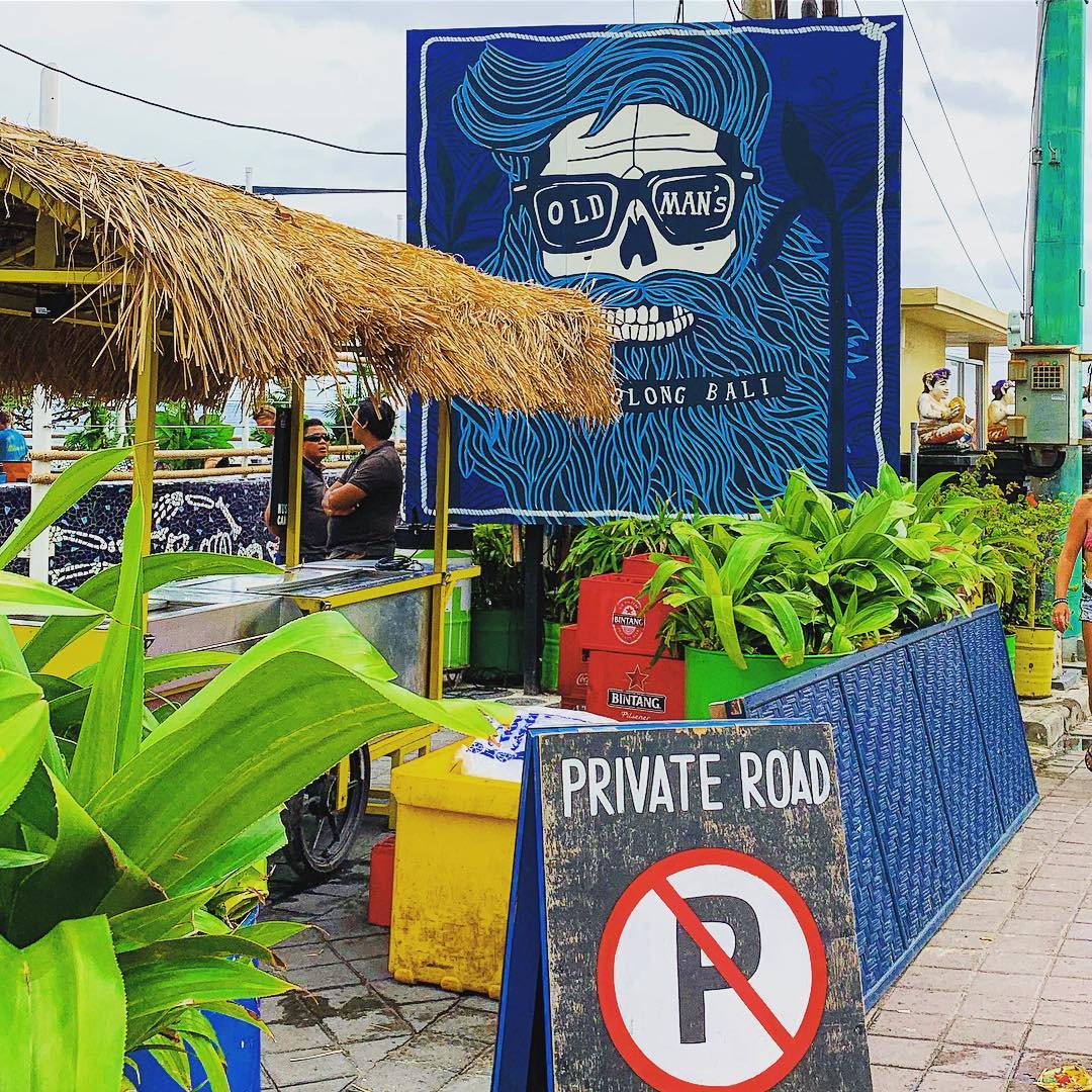 Drinks Up at The 8 Unique Bars in Canggu - Wandernesia